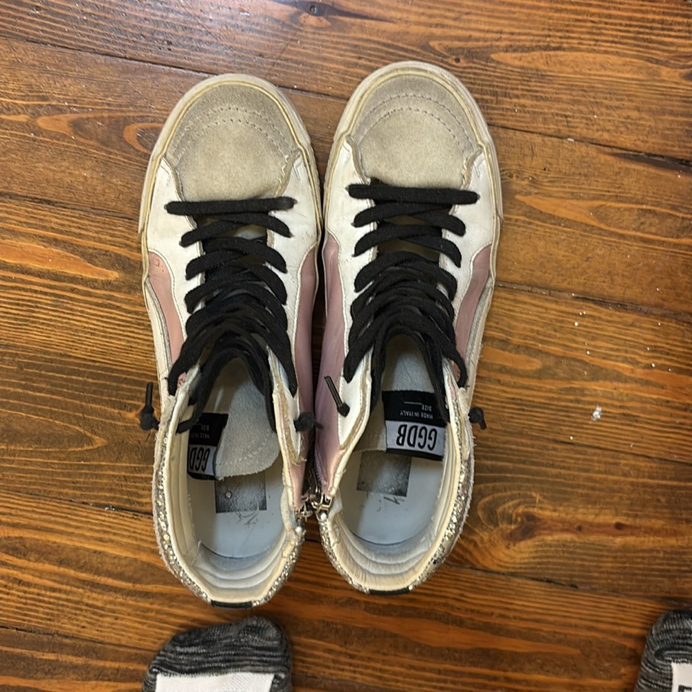 Golden Goose Sneakers - Picture 3 of 3